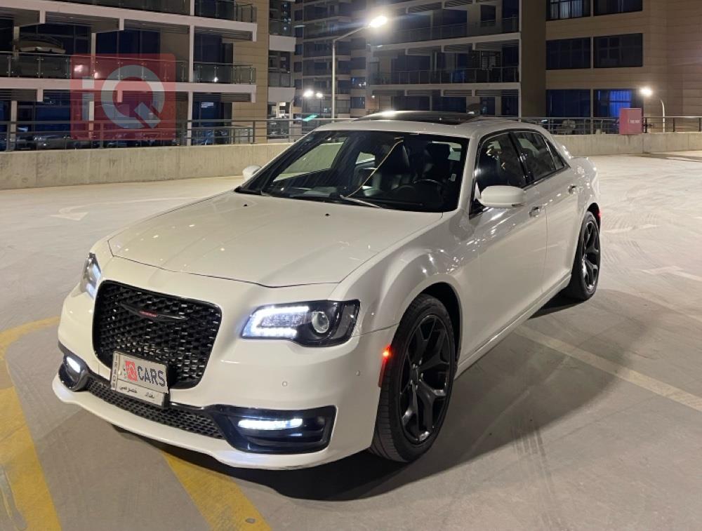 کرایسلەر 300